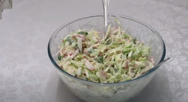 Можно готовить хоть каждый день. 4 вкусных салата из капусты