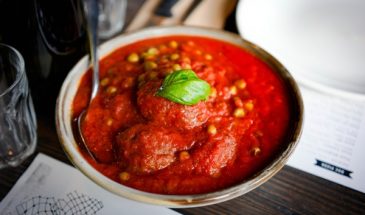 Зачем в аджике добавляют масло: вот что нужно сделать для приготовления идеальной закрутки