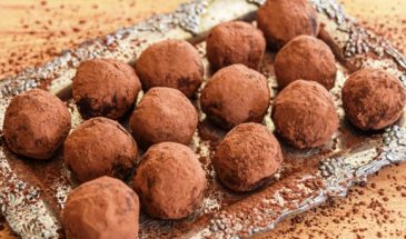 Рецепт без сахара и сливок: всего 2 ингредиента. Вкуснейшие шоколадные трюфели с яблоком