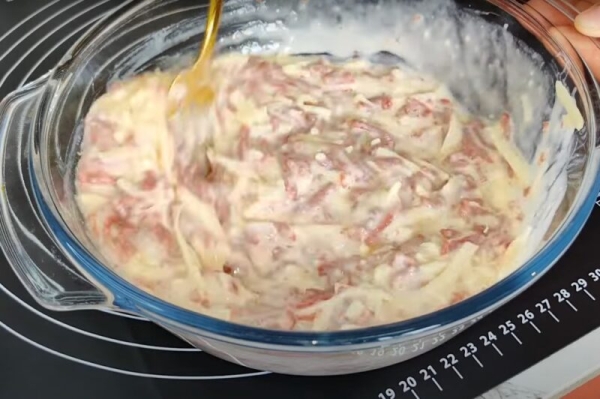 Идеально подходит на ужин. Беру 1 стакан кефира и готовлю целую гору вкуснятины: рецепт за 15 минут