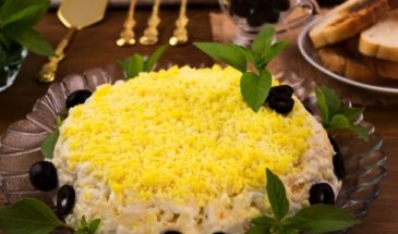 Свекровь потребует рецепт: готовим фантастический салат «Мулен Руж»