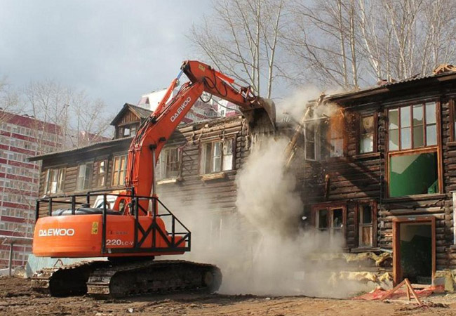 Демонтаж зданий и домов