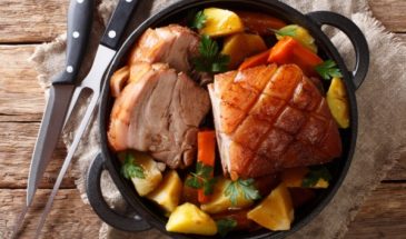 Запеченная подчеревина: рецепт бюджетного лакомства на Пасху