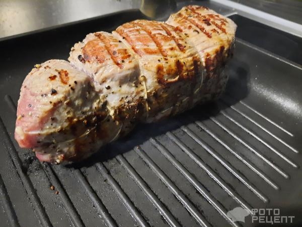 Рецепт: Ростбиф - Ро́стбиф (от англ. Roast beef — дословно «запечённая говядина»)