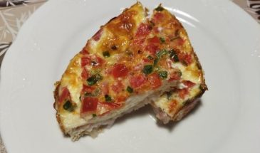 Рецепт: Рыба в омлете — пангасиус с овощам в омлете