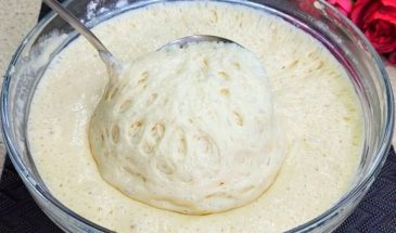 Беру 3 яблока и кефир. Это лучшие оладьи которые я пробовала