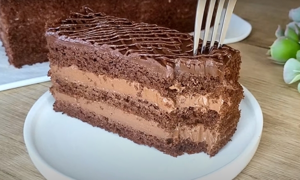 Шоколадный торт: от его вкуса в восторге все. Готовится легко и быстро