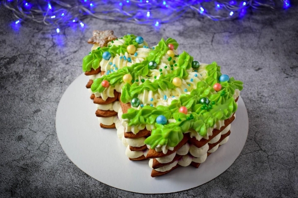 «Елка» на Новый год: как приготовить торт, который точно поразит ваших гостей