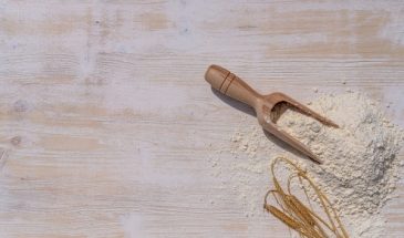 Как и зачем нужно просеивать муку: объяснение поваров