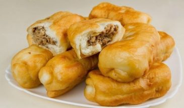Жареные пирожки с мясом на дрожжах