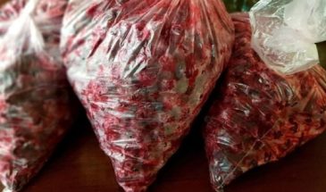 Шоколадные кексы с замороженной вишней