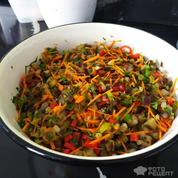 Рецепт: Салат Грибочки из баклажанов — Салат, маринованные баклажаны с овощами, вкусно