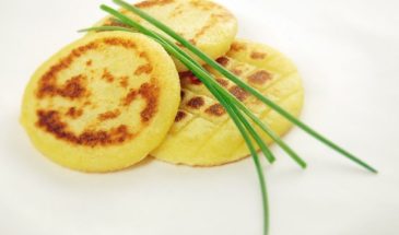 Без яиц и муки: картофельные пирожки за 10 минут, которые вернут в детство