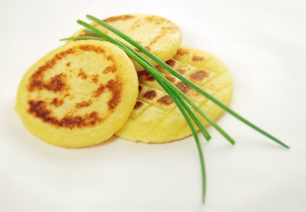 Без яиц и муки: картофельные пирожки за 10 минут, которые вернут в детство