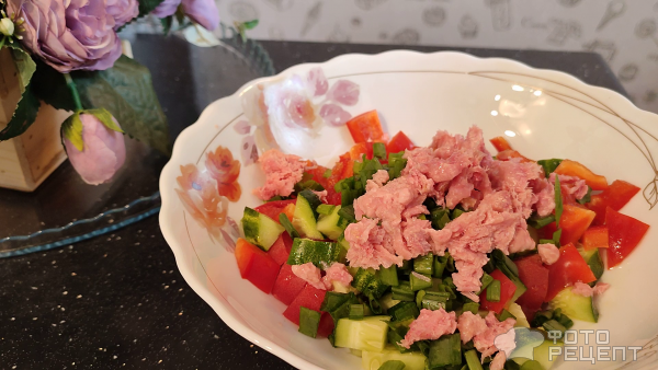Рецепт: Салат с киноа, овощами и тунцом - ПП Рецепты с киноа
