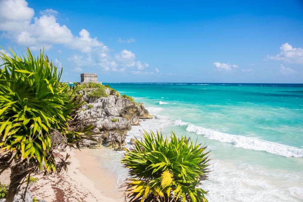 Тулум: путешествие в прошлое среди древних майянских руин и кристально чистых пляжей