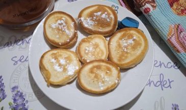 Рецепт: Ванильные оладьи — пышные на молоке