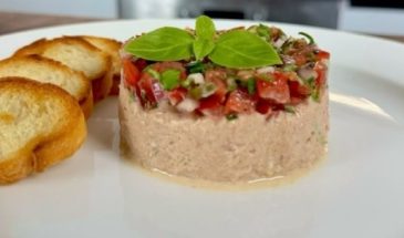 Закуска из консервированного тунца: рецепт вкусного и быстрого блюда