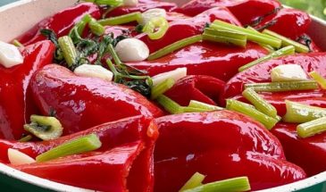 Соседка Армянка поделилась рецептом: закуска из красного перца. Ем сейчас и заготавливаю на зиму