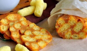 Сладкая колбаска из кукурузных палочек и сгущенки