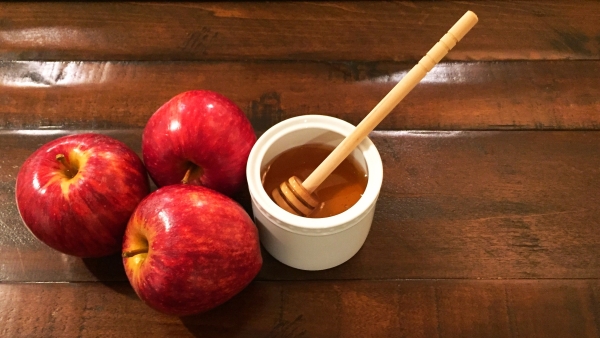 Быстро и вкусно: рецепт печеных яблок для тех, кто всегда спешит