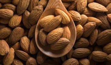 Не орех, а яд: стало известно, как правильно есть миндаль