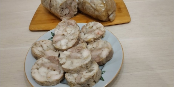 Куриный рулет в бутылке: рецепт красивого и вкусного блюда к праздникам