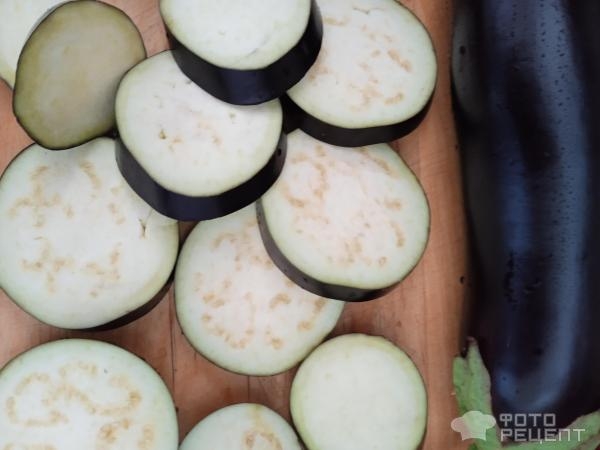 Рецепт: Салат «Вкусный баклажан» — С помидорами и заправкой из огурца: необычно, быстро и очень вкусно