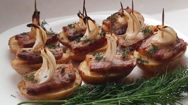 Вкуснейший ужин, который сохранит ваш кошелек: готовим картофельные кораблики в духовке
