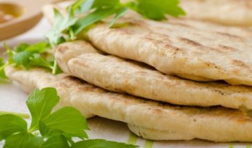 Душистый аромат весны: готовим вкуснейшие палянички с черемшой