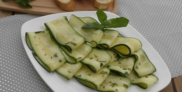 Быстрые маринованные кабачки: простой рецепт вкусной закуски