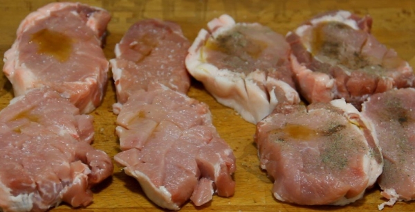 Свинина с киви в духовке