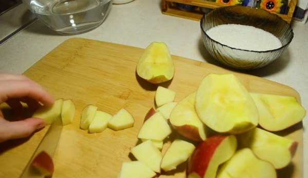Яблочный компот с корицей