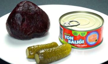 Салат со свеклой и тунцом