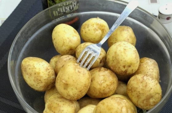 Запеченная картошка в духовке