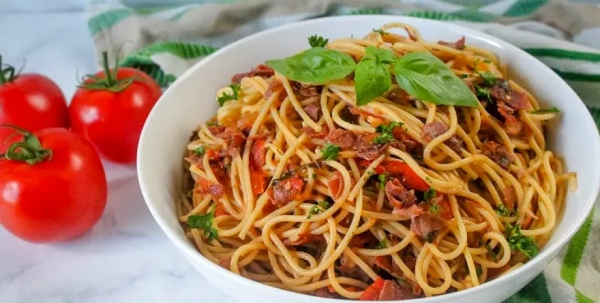 Спагетти с прошутто: наслаждаемся итальянской кухней