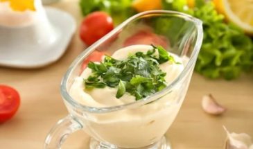 Настоящий соус для шаурмы: простой рецепт добавки к популярному перекусу