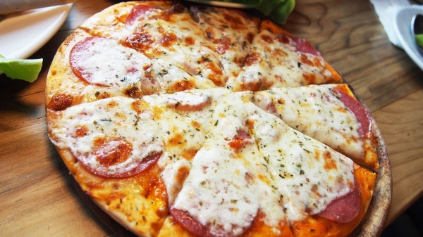К Международному дню пиццы: попробуйте этот рецепт кулинарной гордости итальянцев от шефа