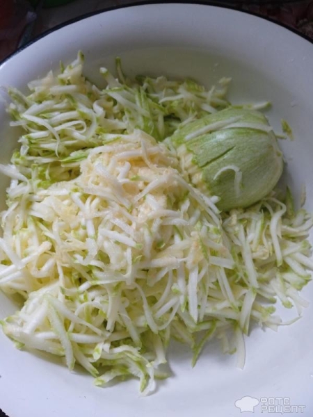 Рецепт: Кабачковая запеканка — С помидорами под сырной корочкой