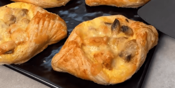 Ленивые пирожки-лодочки: просто, вкусно и сытно (видео)
