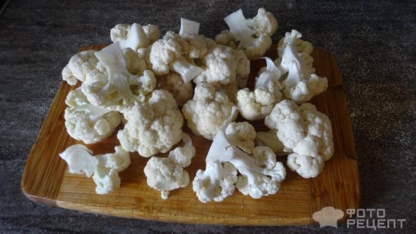 Рецепт: Цветная капуста с овощами в бисквитном тесте - Вкусное блюдо.