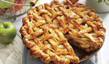 Яблочный пирог с двойной корочкой – идеальный способ встретить осень