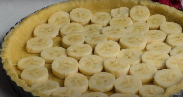 Банановый пирог который тает во рту. Рецепт за 25 минут: все смешал и готово
