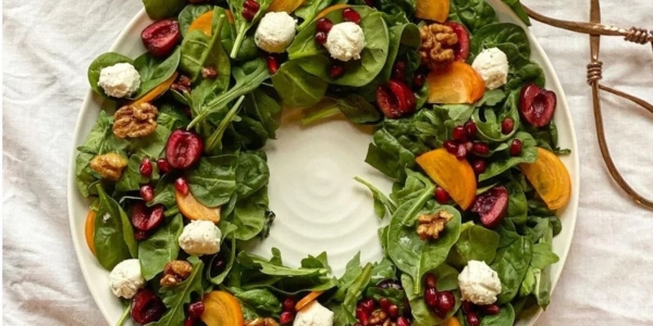 «Новогодний венок»: готовим самый праздничный салат всего за 10 минут