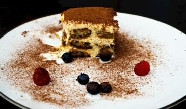 Держит форму без желатина: рецепт того самого тирамису, проверенный годами