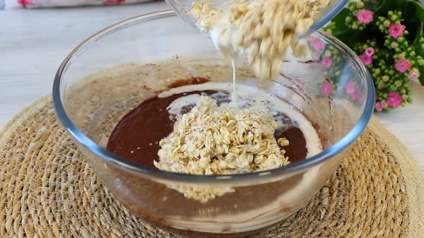 Нежный шоколадный торт без муки и масла