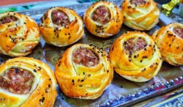 Пышные булочки с мясом в духовке