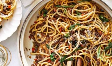 Настоящий вкус Италии: рецепт спагетти с грибами и мясным фаршем