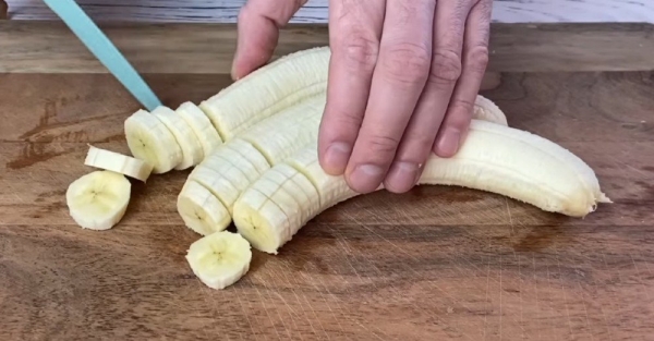 Банановый торт со сметанным кремом