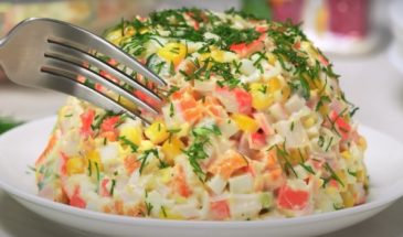 Крабовый салат «Классический». Как приготовить его правильно и вкусно: простой рецепт